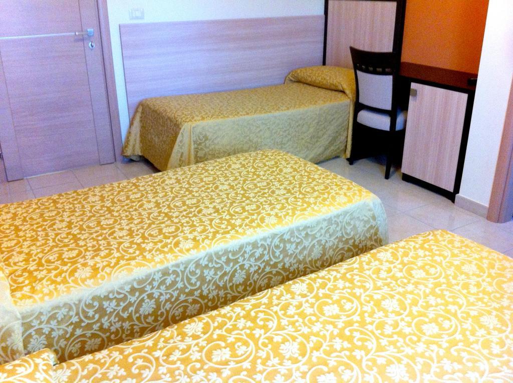 Hotel Giardino Modugno Ruang foto